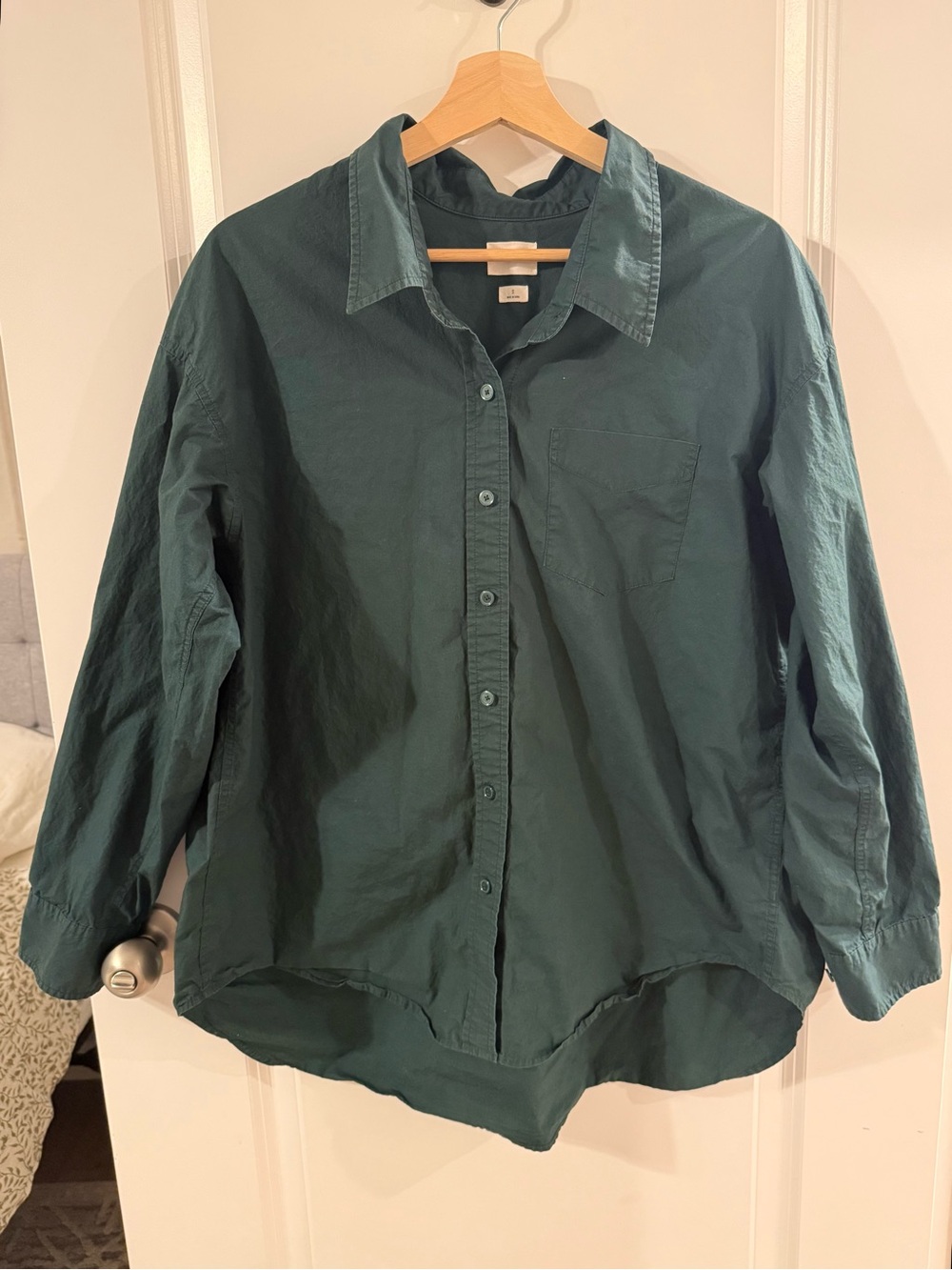 Aritzia wilfred free Women’s Cotton Dark Green Oversized Button-Up Shirt Small